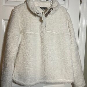Francesca’s NWT White Fluffy Pullover Women Size Medium COMFY!
